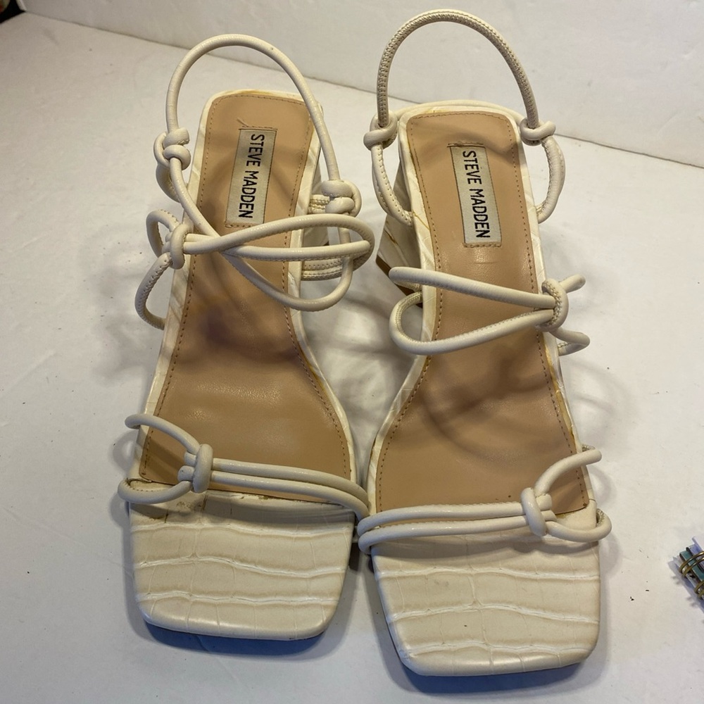 Steve Madden Cream Sandals with Strappy Design